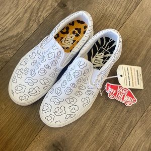 Vans classic slip on U-paint leopard zebra print shoe